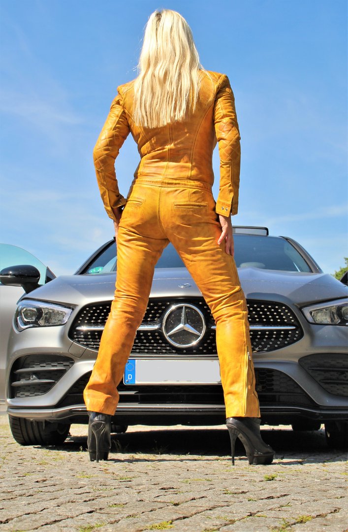 GENUINE LEATHER Jumpsuit Catsuit - USED LOOK - in yellow