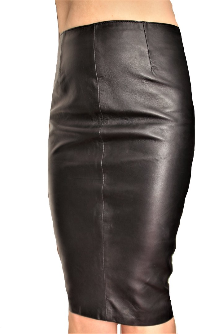 Leather Pencil Skirt in GENUINE Leather in elegant Black