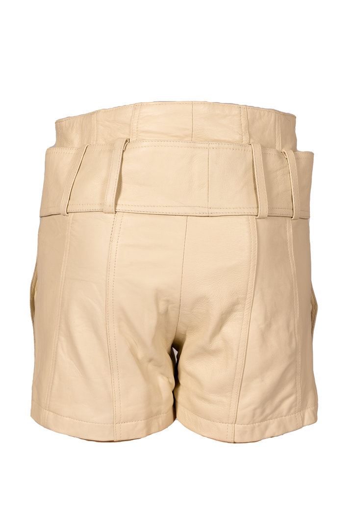 Shorts en cuir en cuir VÉRITABLE avec une ceinture large et taille haute