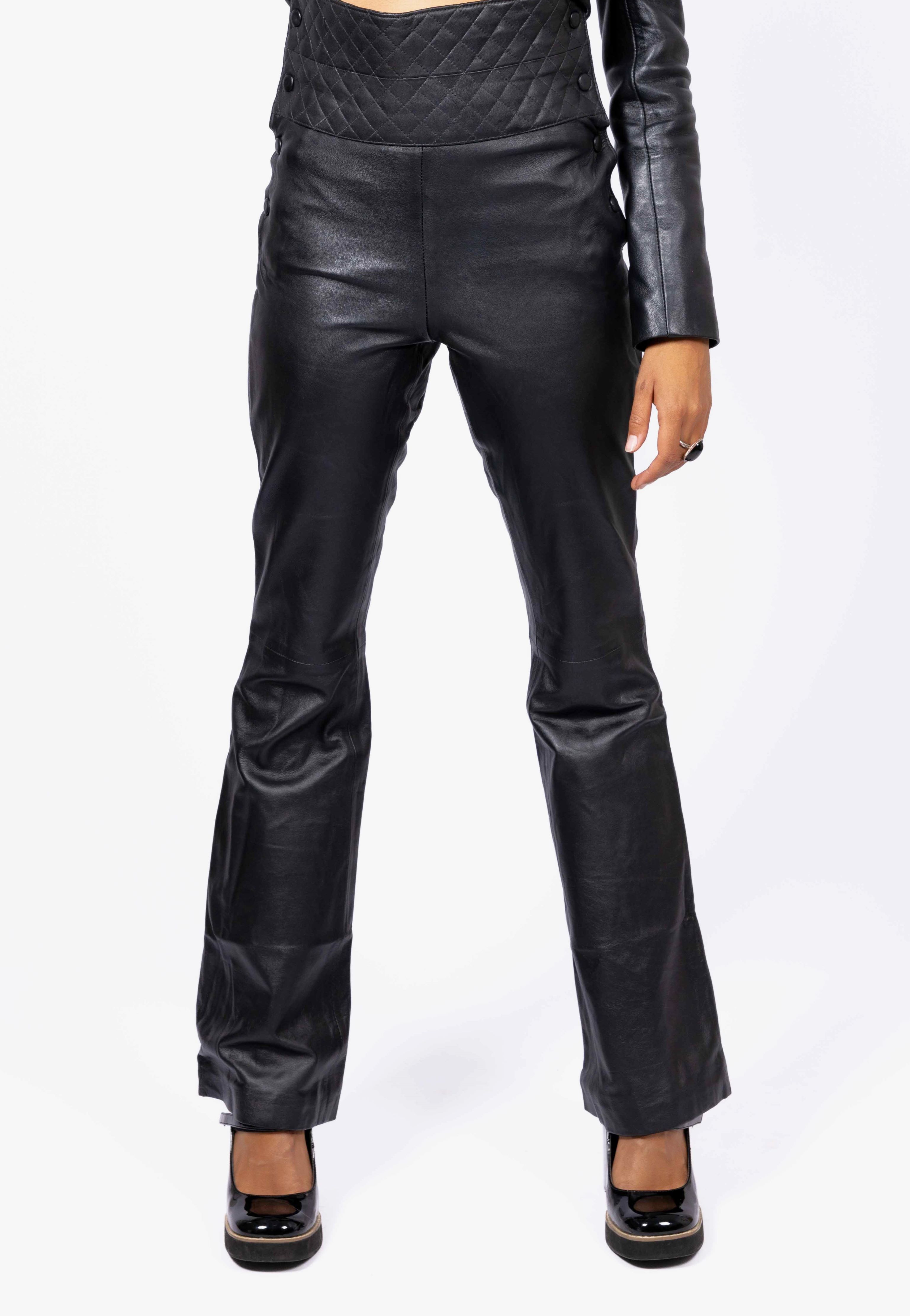 Pantalón de piel de piel REAL -alto de cintura- en color negro