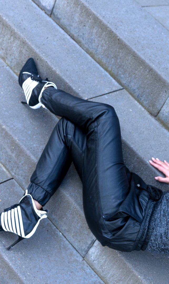 Jogginghose als Lederhose aus ECHT-Leder in schwarz