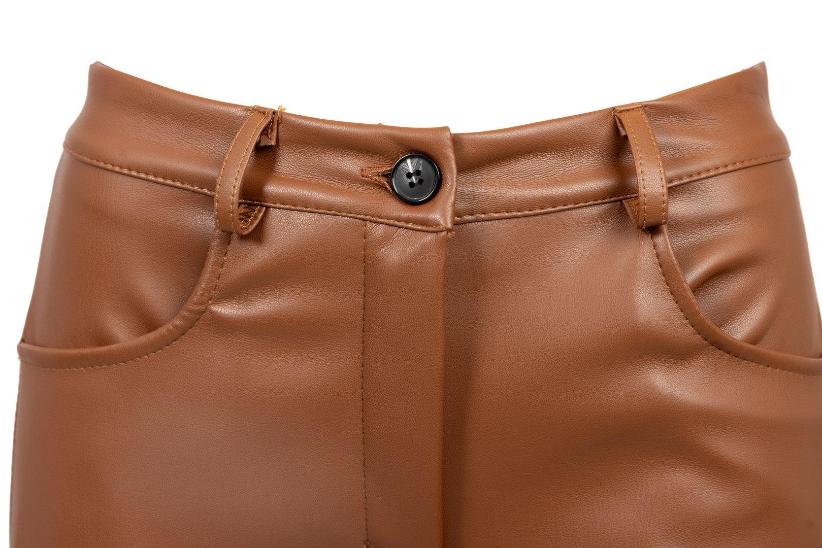 Culottes as Leather Trouser with a high Waist cognac