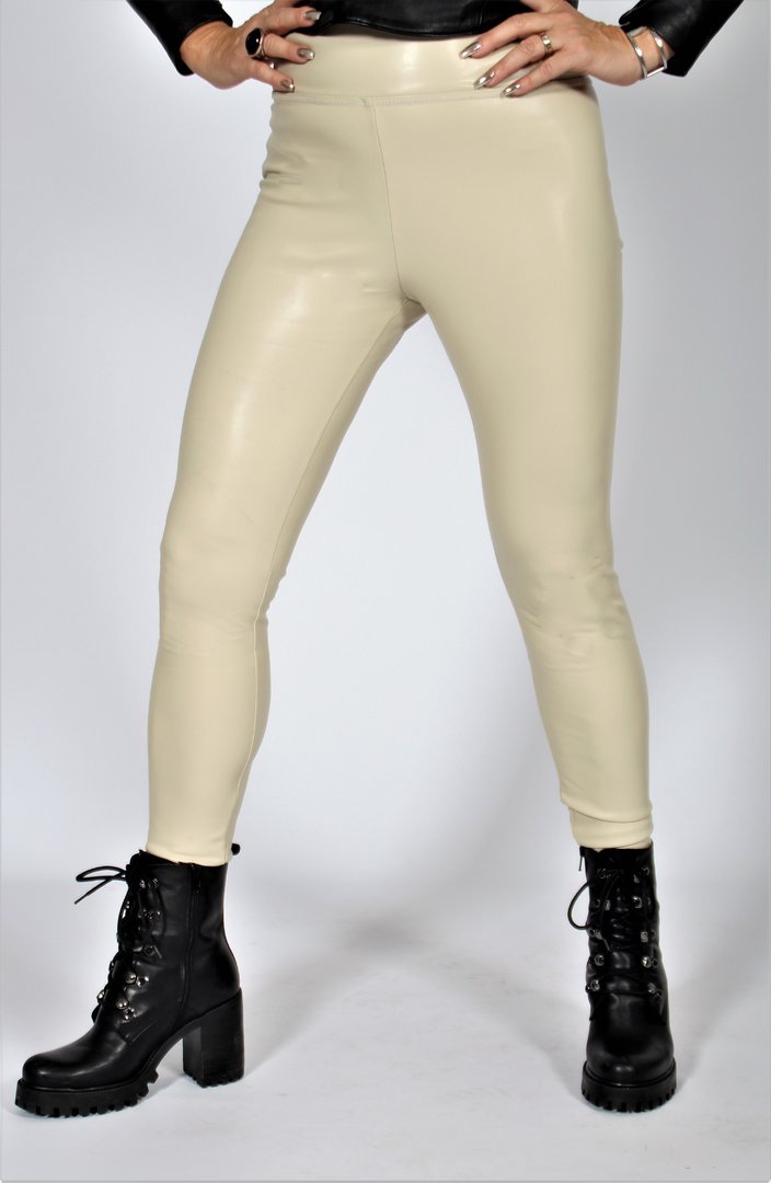 Leder-Leggings als vegane Leder-Stretchhose in Kunstleder in sand beige hohe Taille