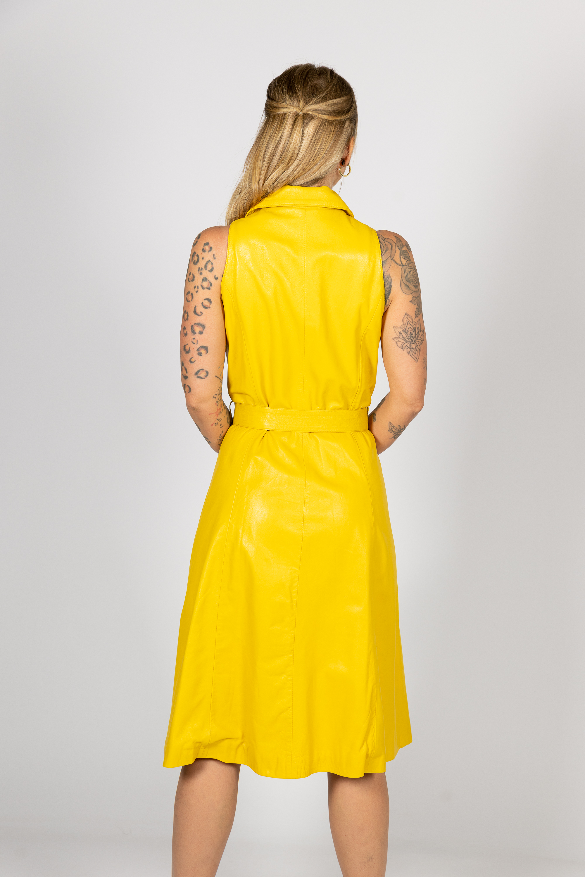 Leren jurk als wikkeljurk van zacht ECHT LER in geel