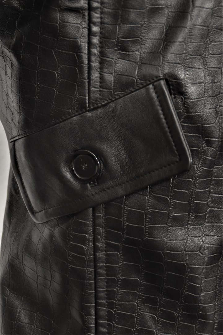 Kurzmantel aus ECHT Leder in schwarz mit Krokodil-Prägung Kroko-Druck