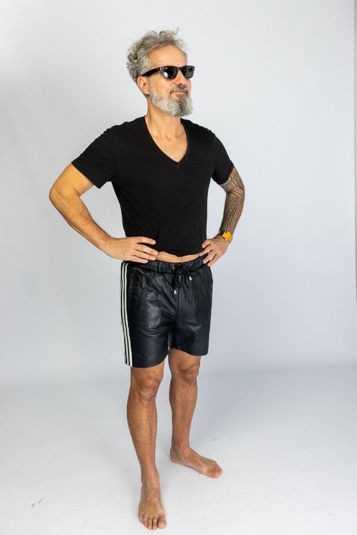 Pantalones cortos de cuero deportivos de cuero genuino en negro