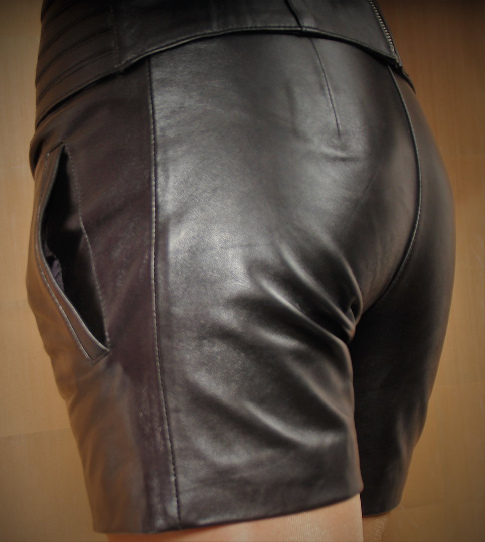Leder-Shorts Hot Pants in ECHT-LEDER im ELEGANTEN Style