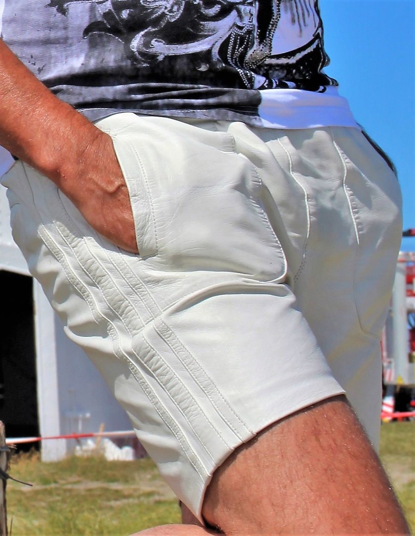 Pantalones cortos de cuero deportivos de cuero genuino suave en blanco