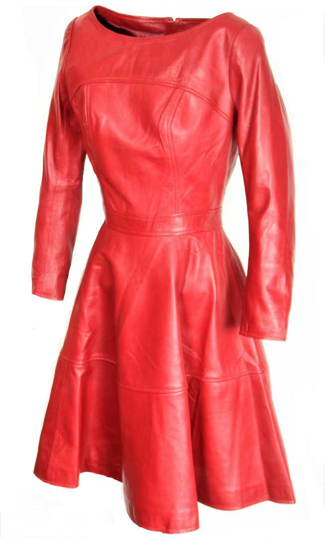 Vestido de cuero genuino con falda ancha en rojo oscuro