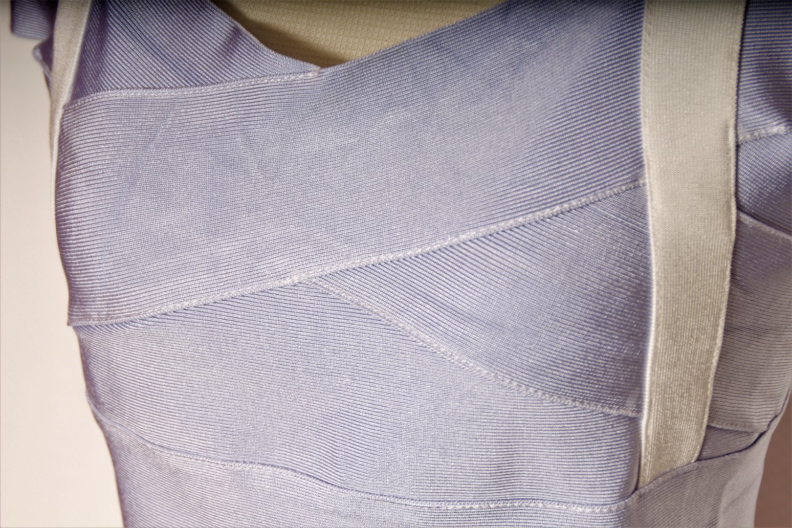 2 Teiler in weiss-hellblau figurbetontes Stretchkleid